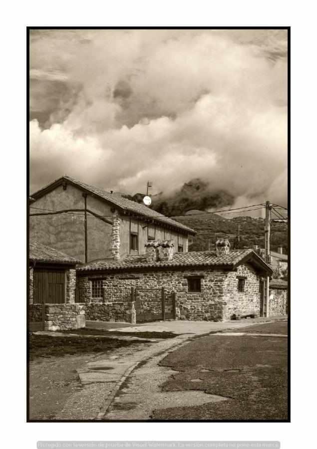 Casa Rural La Corva Triollo Exterior photo
